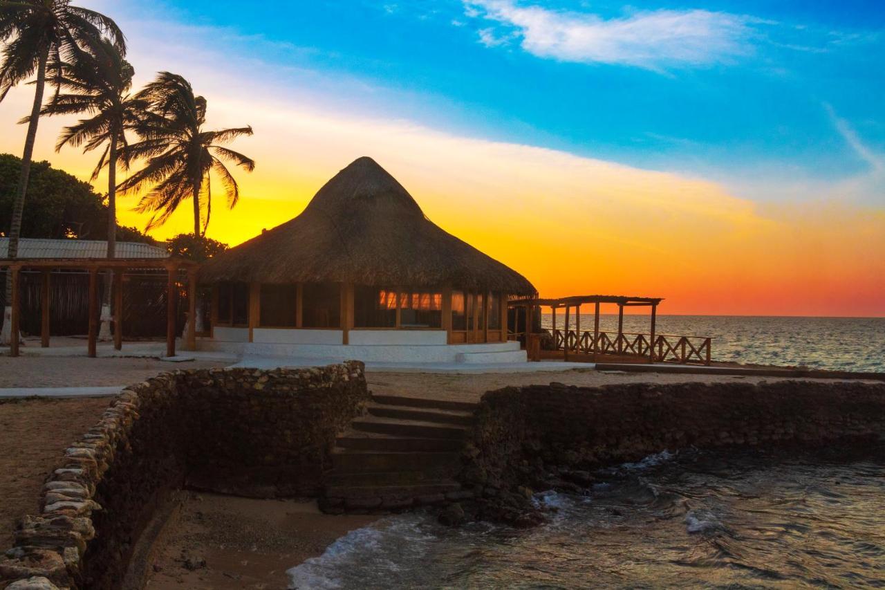 Hotel Sunsets Del Rosario Isla Grande  Exteriör bild
